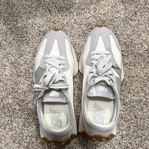 New Balance 327 Gray and White Women's Sneakers - Picture 5 of 9